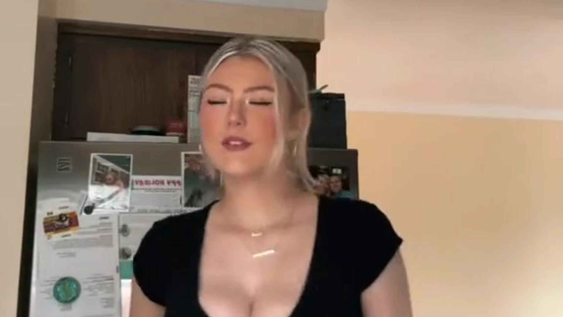 Hailey Sigmond Nude Leaked