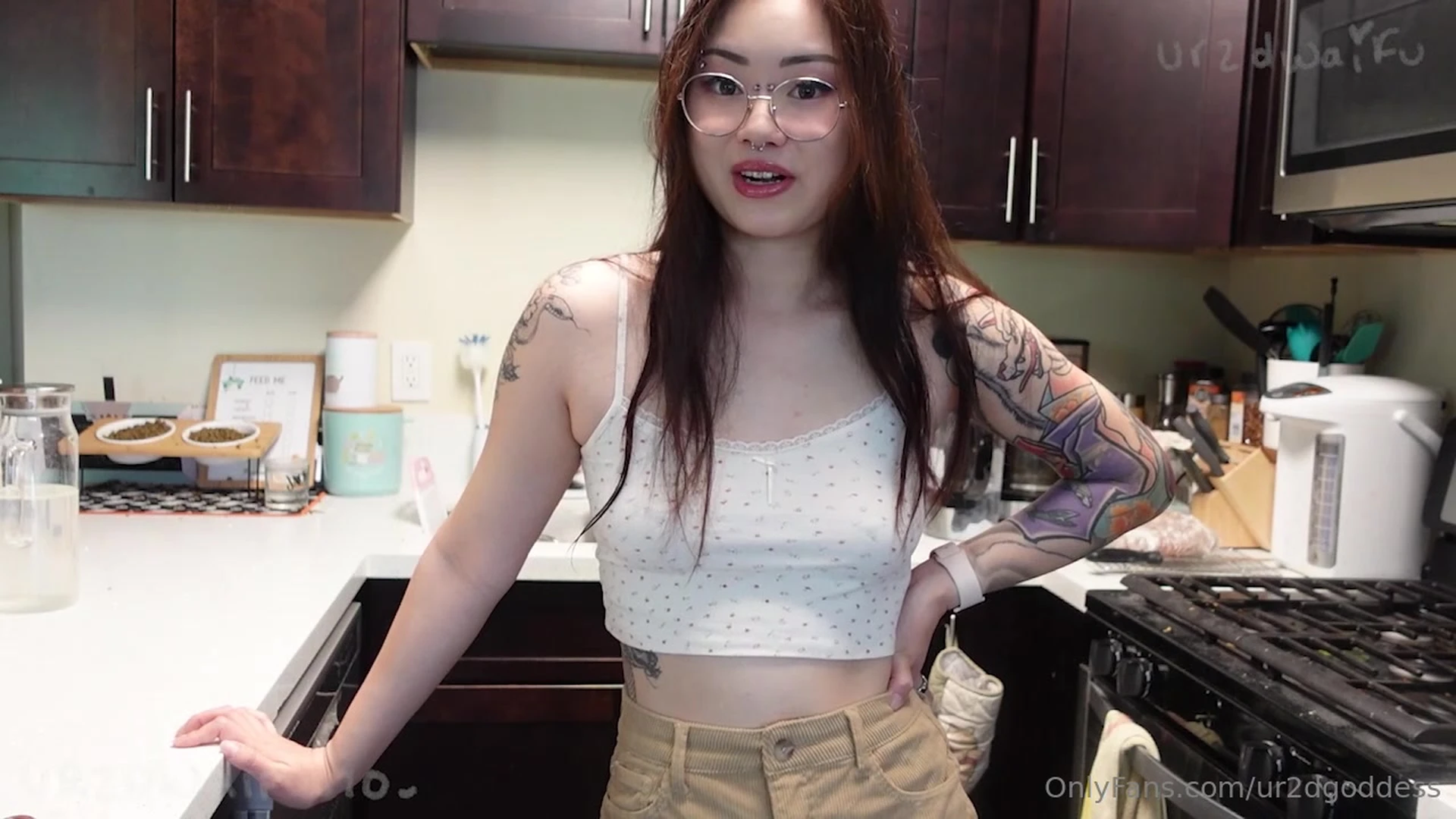 tattoo ur2dwaifu bg fullvideo