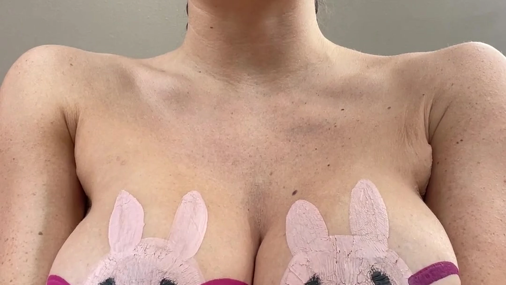 maneater Natural Boobs Estephania boobs Sensational