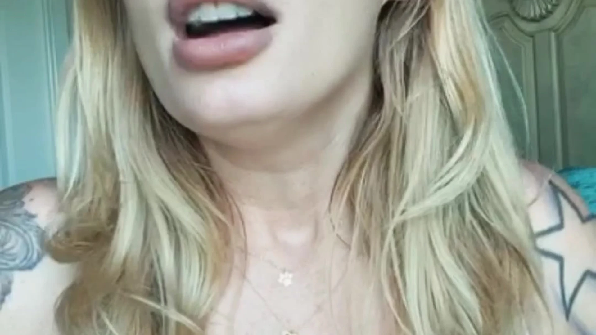 Tenacious curvy Laura Lux sexy pic Sensational