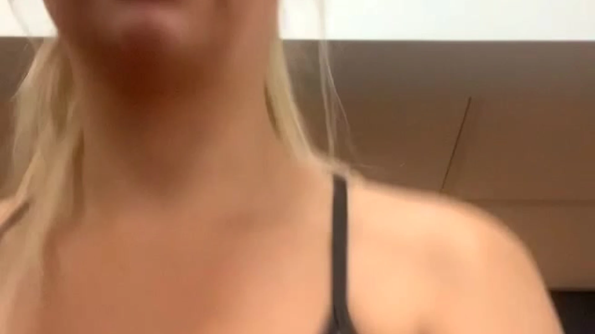 Sensational Skilled Small Tits Lillian Phillips onlyfans leaks