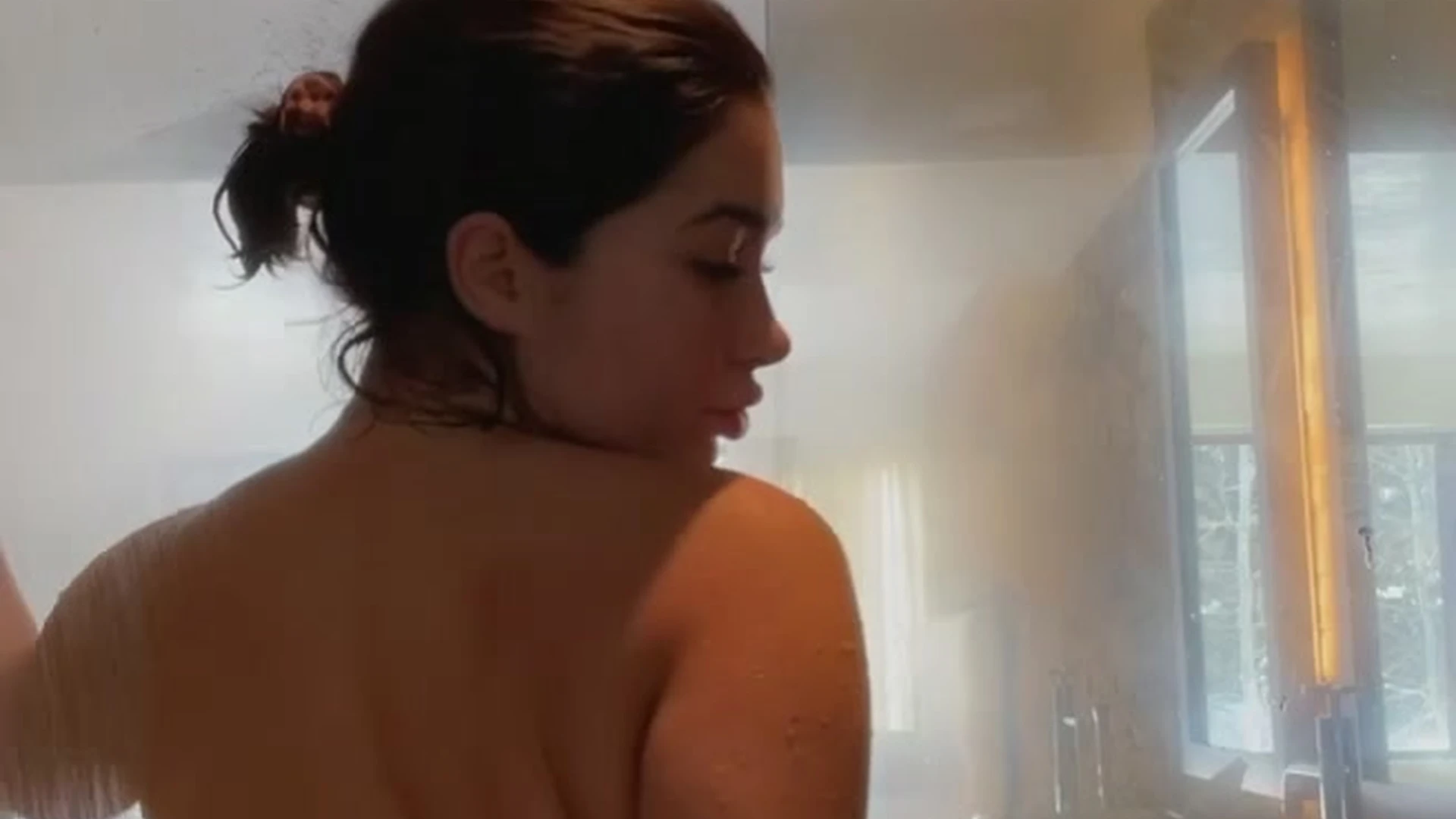 slutty bitch Tiddies LupuWellness onlyfans leaked