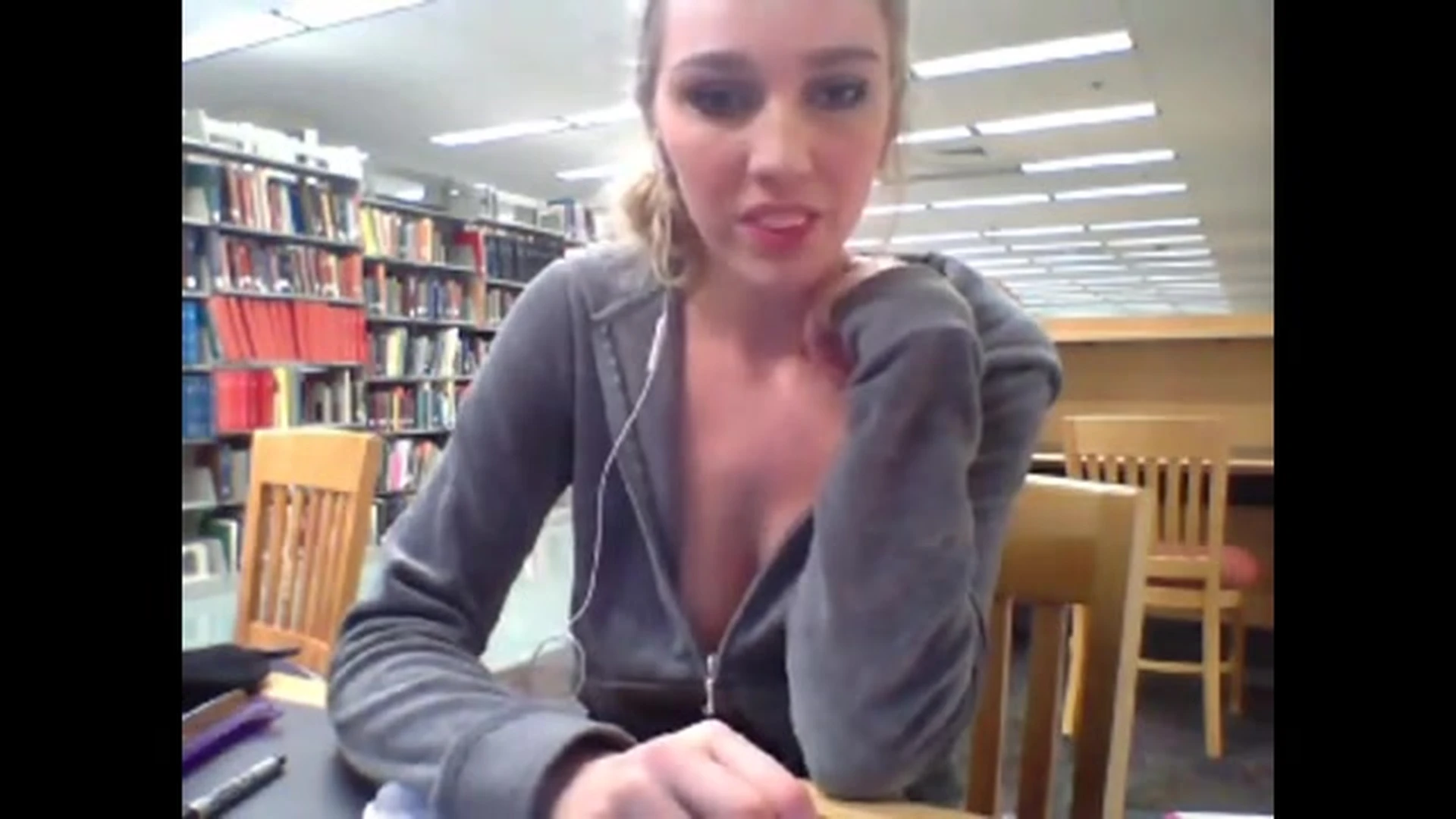 slutty hoe Caucasian Kendra Sunderland masturbating