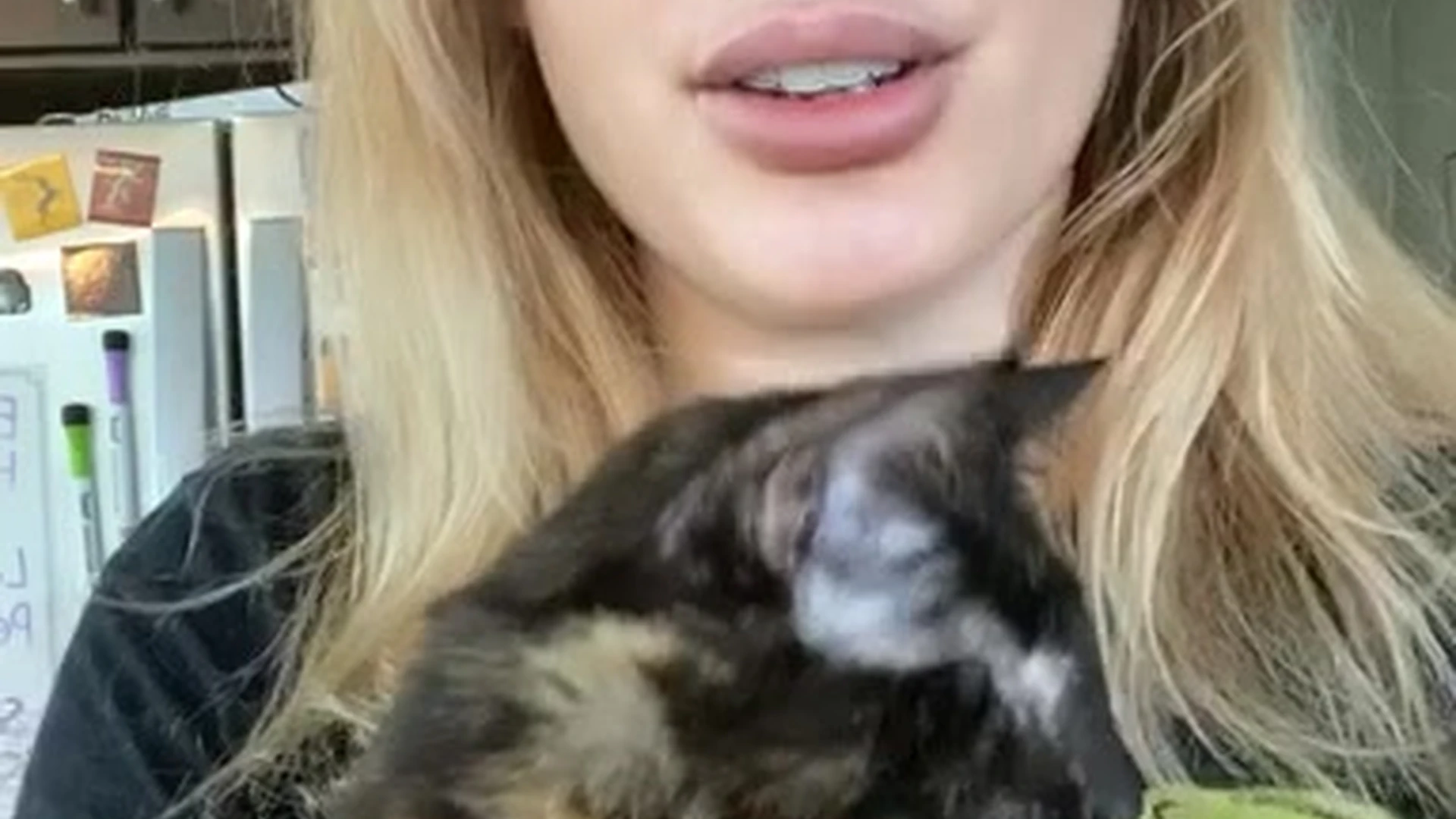 cute blonde Laura Lux joi Vid