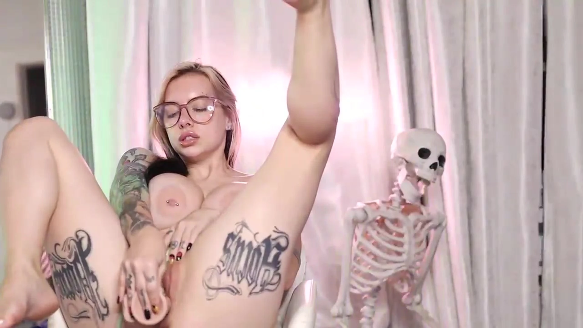 Exposed Affable  white cubbi thompson sexy pic Video