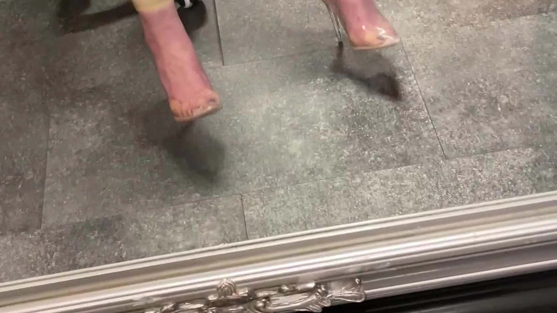 slut Miss Patricia solo Epic