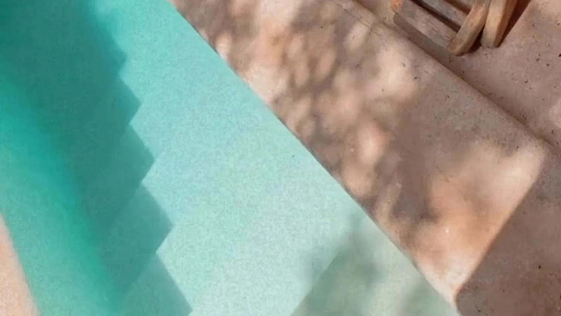 sexy hoe fake tits Melanie Pavola tits pic