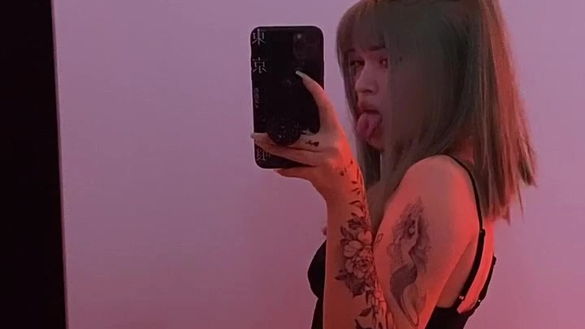 sexy hoe Cute Mia Yokai boobs