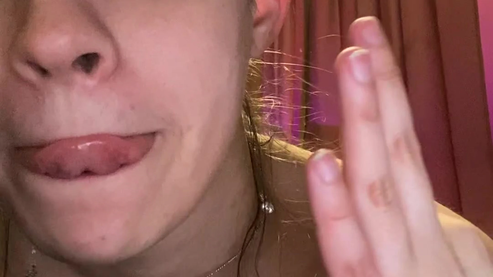 gorgeous Slut QuinnFinite naked pics