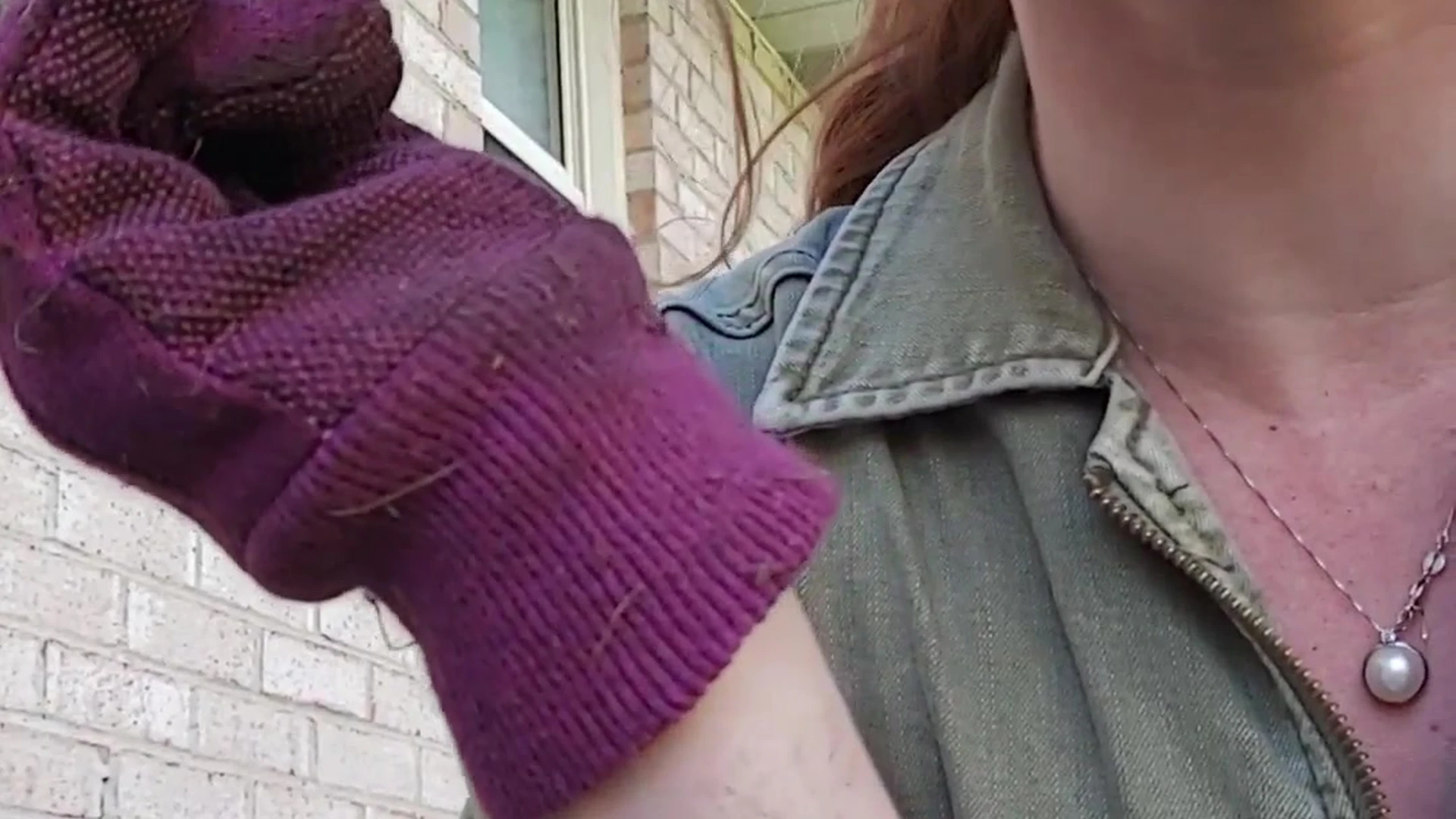 Exposed sexy slut Redhead MandyFrizzle boobs