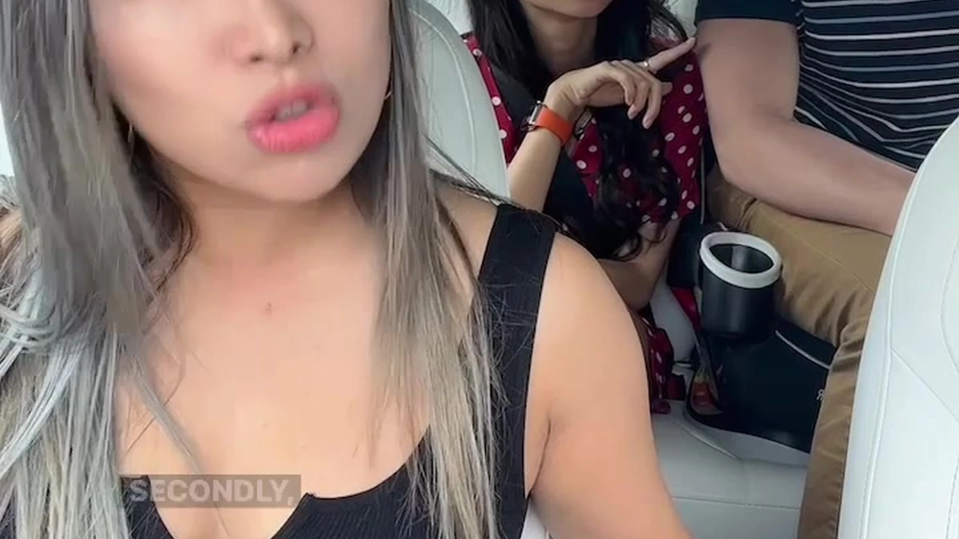 Natural Tits Jiaoying Summers pussy Exposed