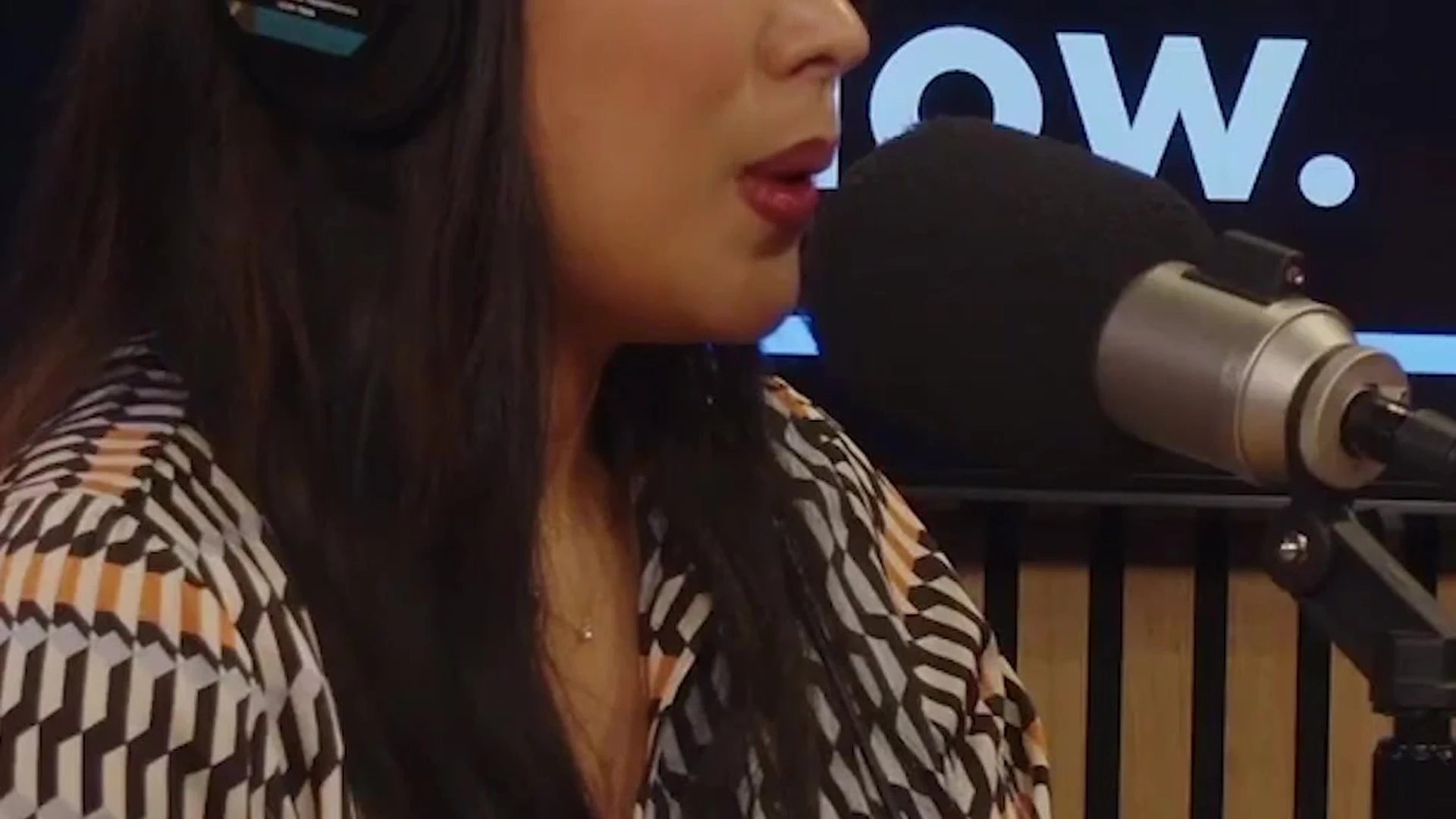 Brunette Jiaoying Summers nude Video