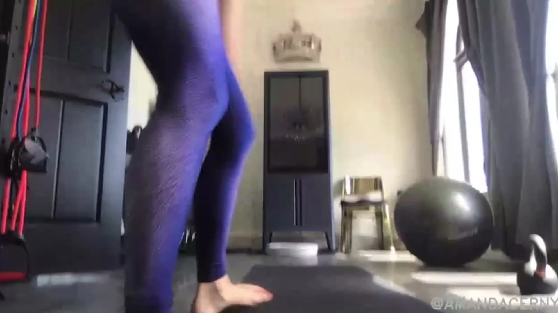 Petite Amanda Cerny sexy pic