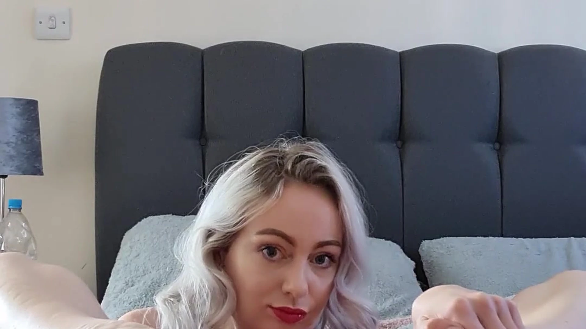 Epic Blonde chloxxhill leaks OF