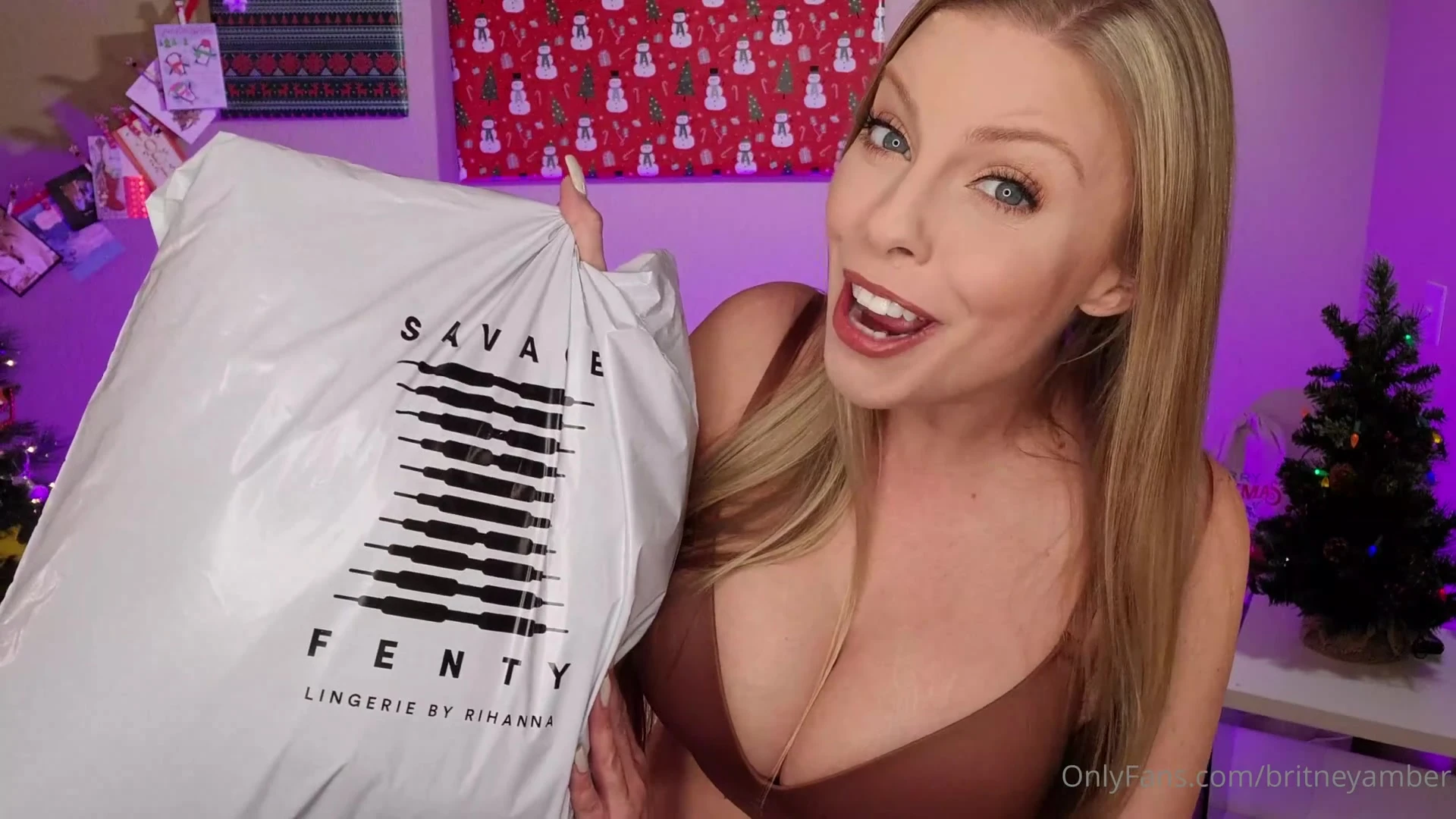 cum dumpster Big Tits Britney Amber Nudeleaks Video