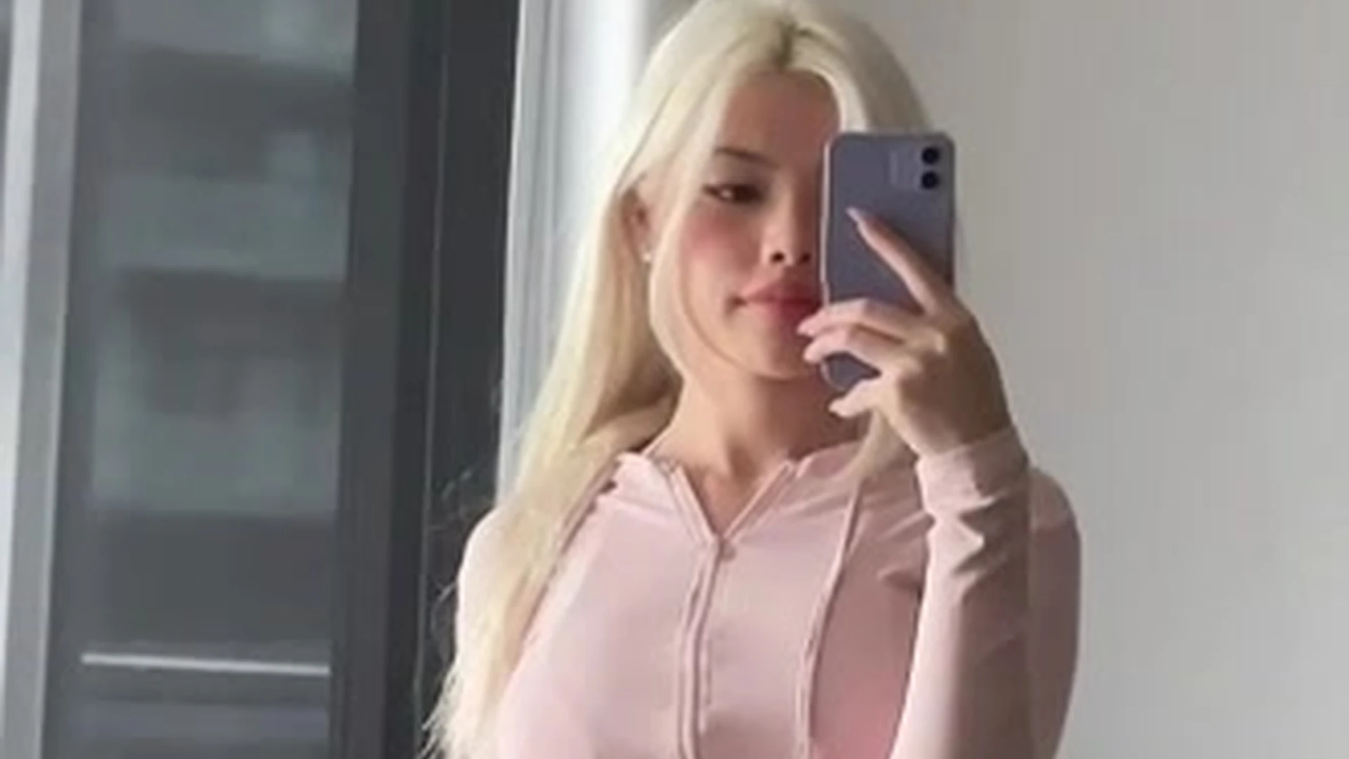 Busty diakimeko tits Video