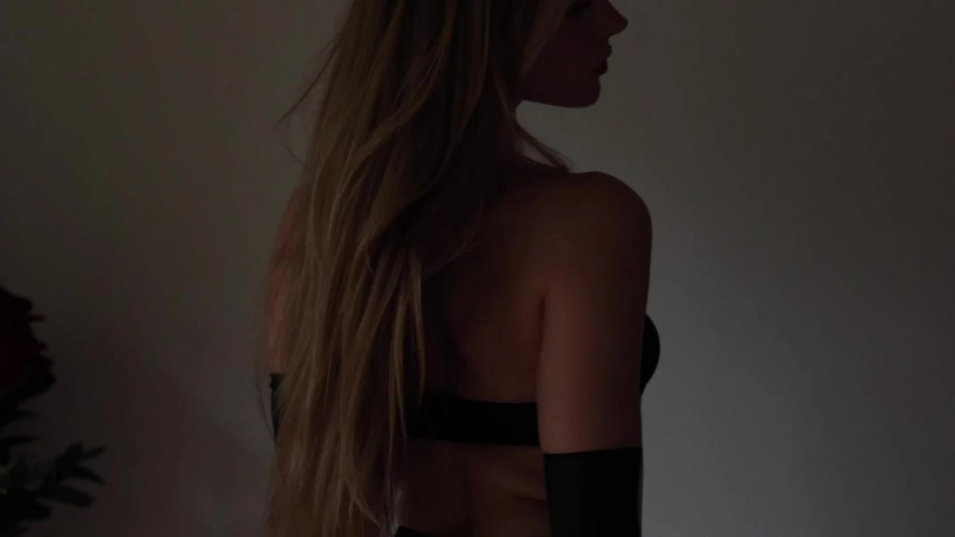 Empowered Dripping Blonde Caroline Zalog Onlyfans leaked