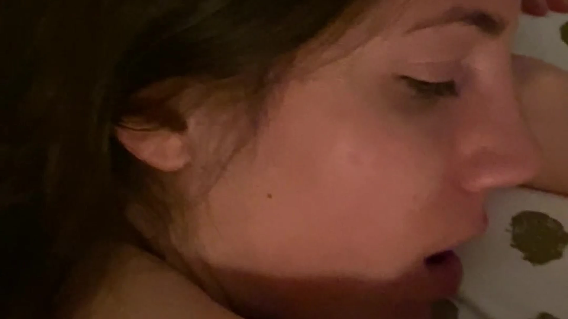 Affectionate sucking Camgirl MySweetApple leaked pic