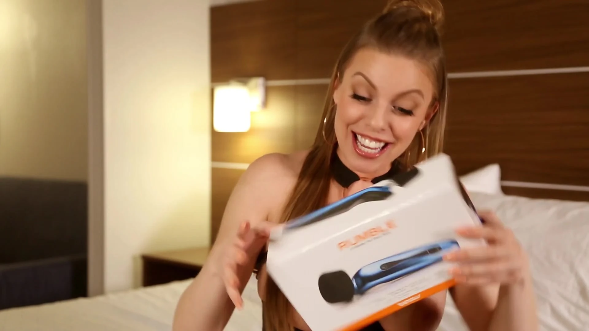 Epic cum dumpster Brunette Britney Amber nude tits