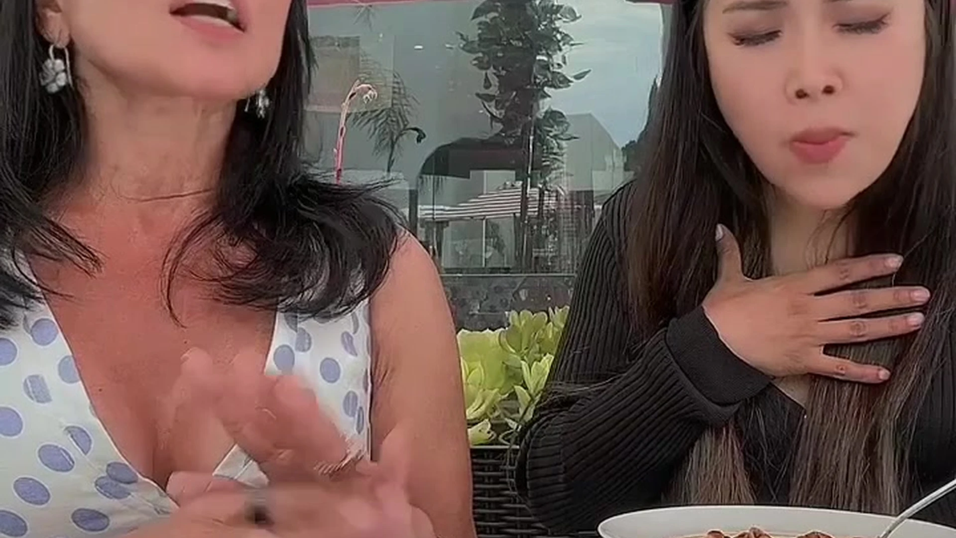 Sensational Brunette Jiaoying Summers Nude porn