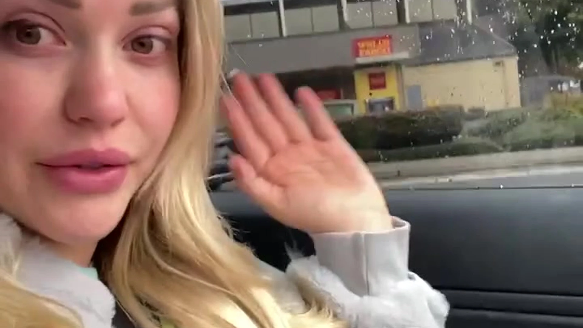 pretty Sweating Blonde Mia Malkova leaked onlyfans pic