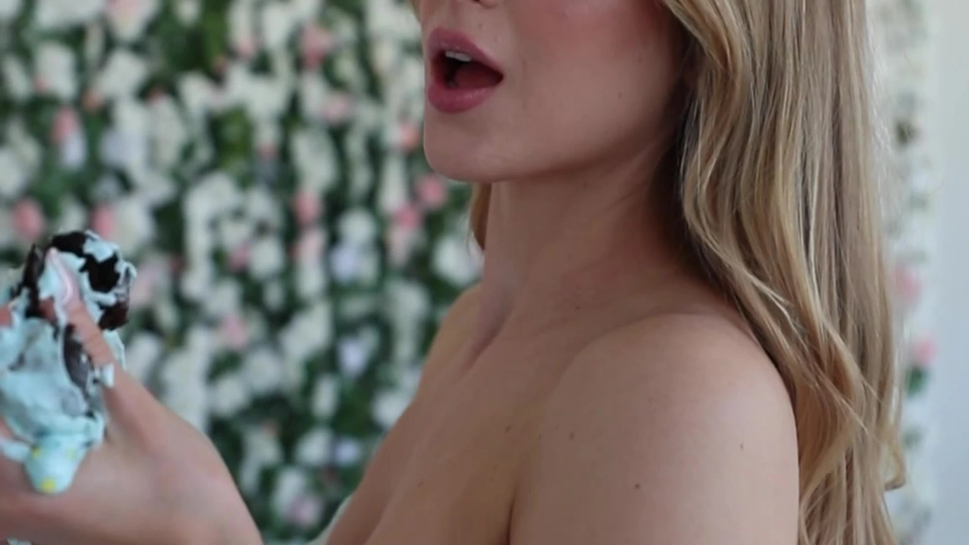 Small Tits Caroline Zalog onlyfans nude VIDFULL