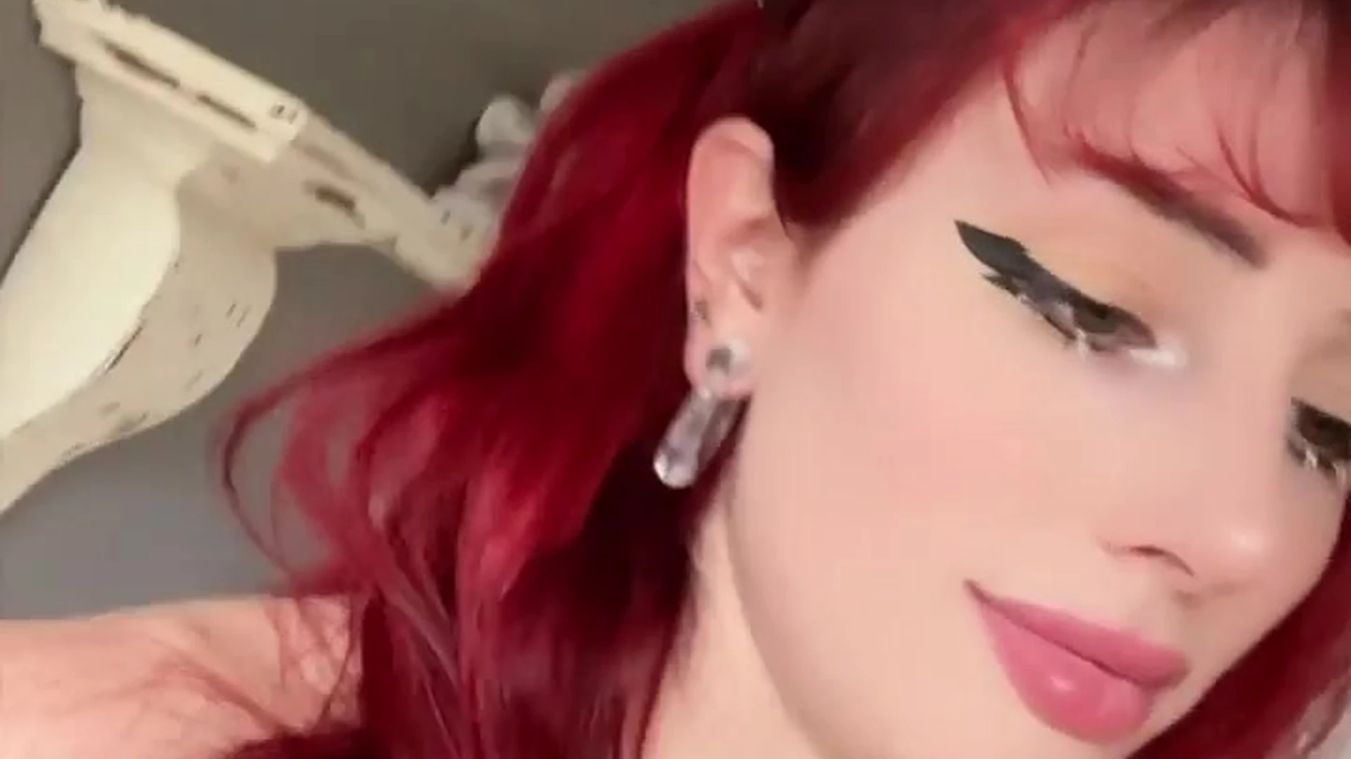 Persistent Dripping Camgirl Morgpie pic leaks