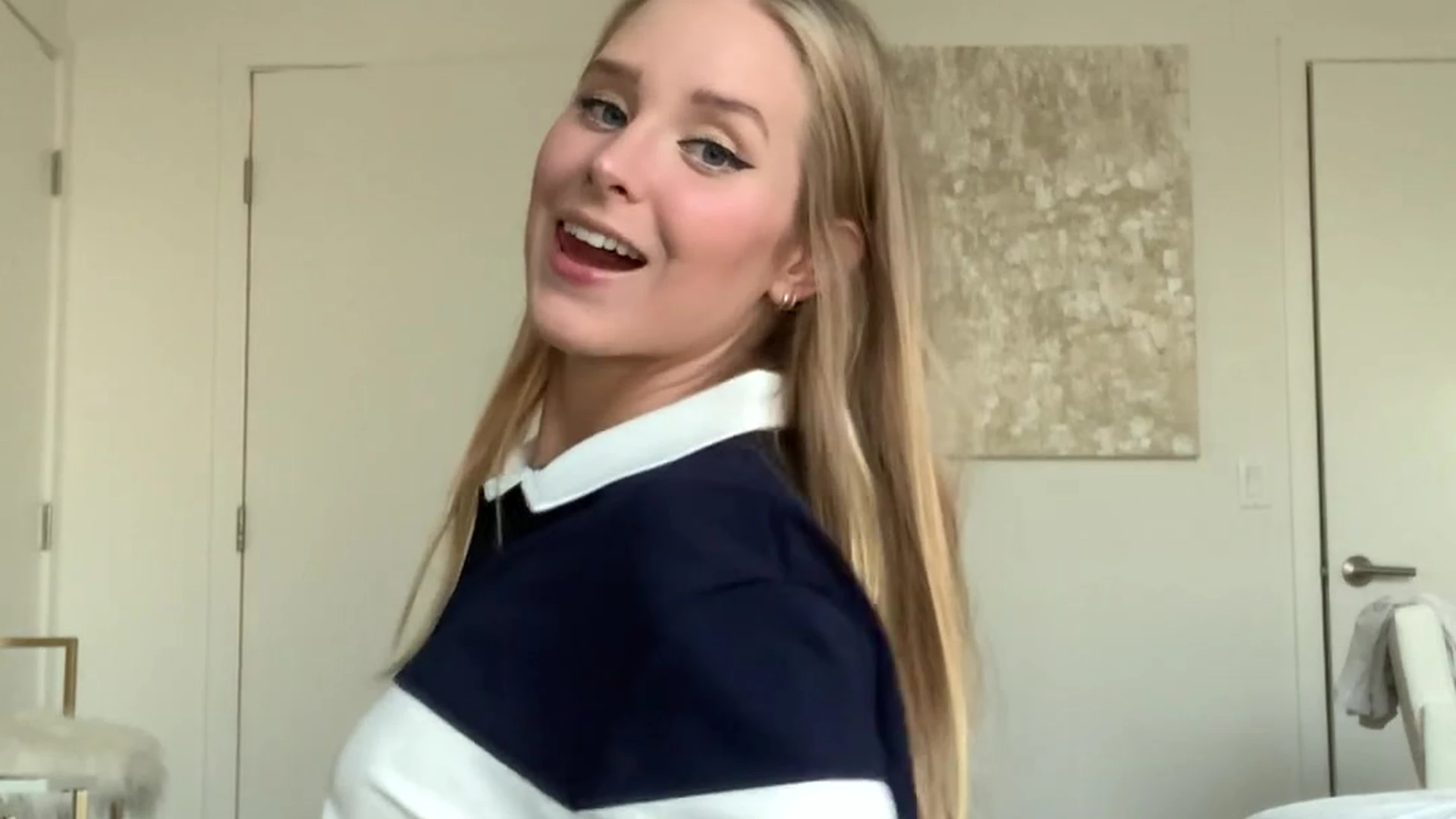 Exposed Small Tits Caroline Zalog Nude leak