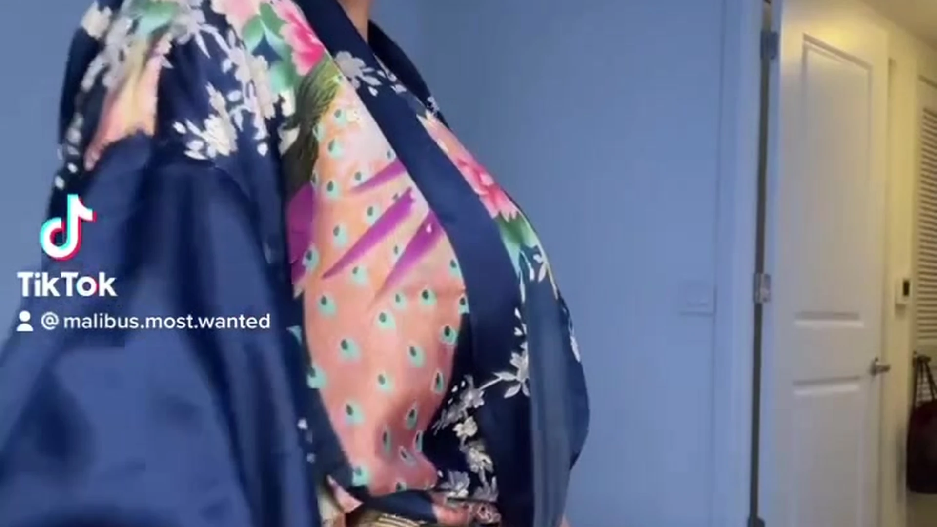 Amicable Slut Mia Monroe anal