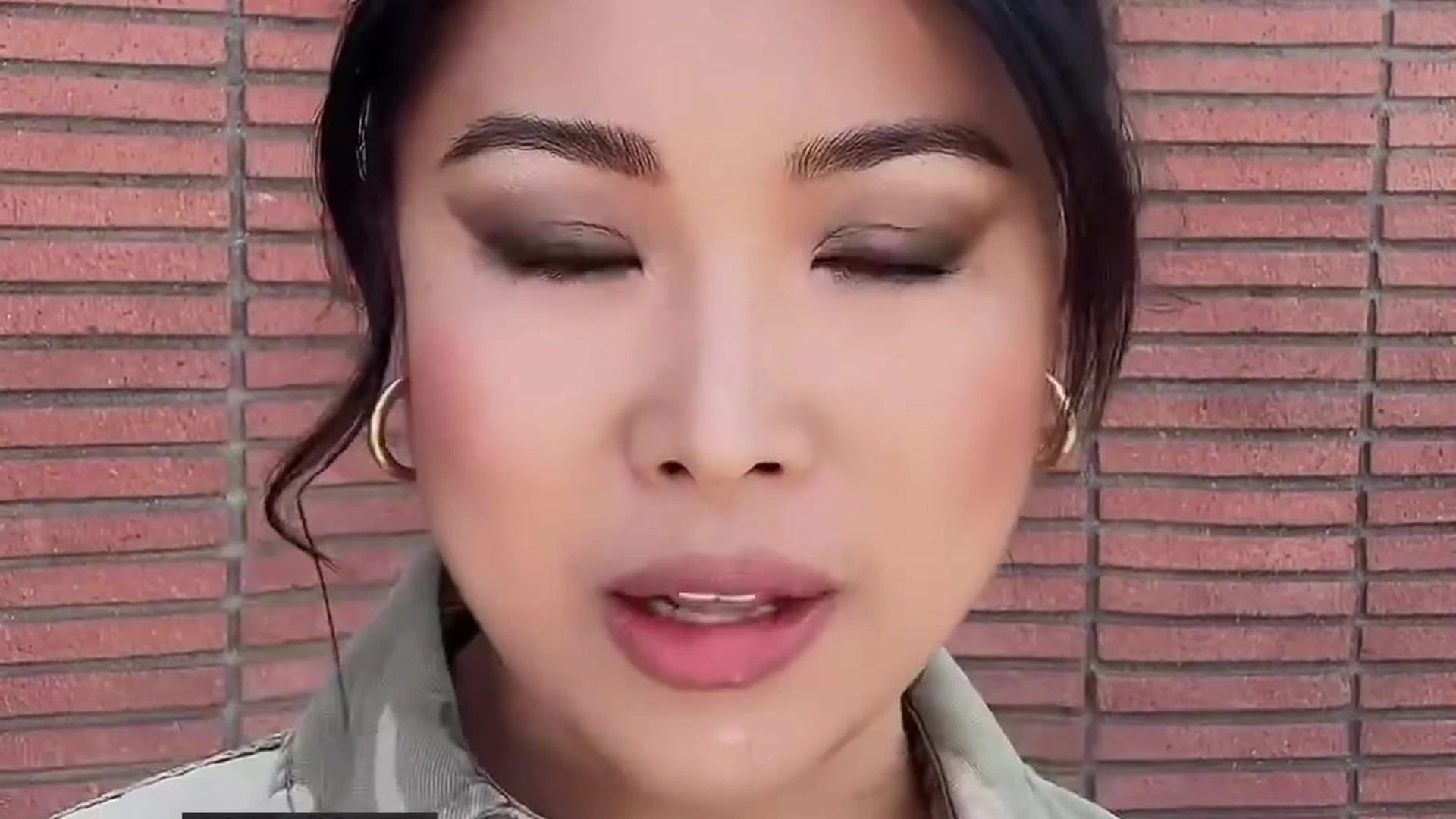 egirl sucking Brunette Jiaoying Summers leaked