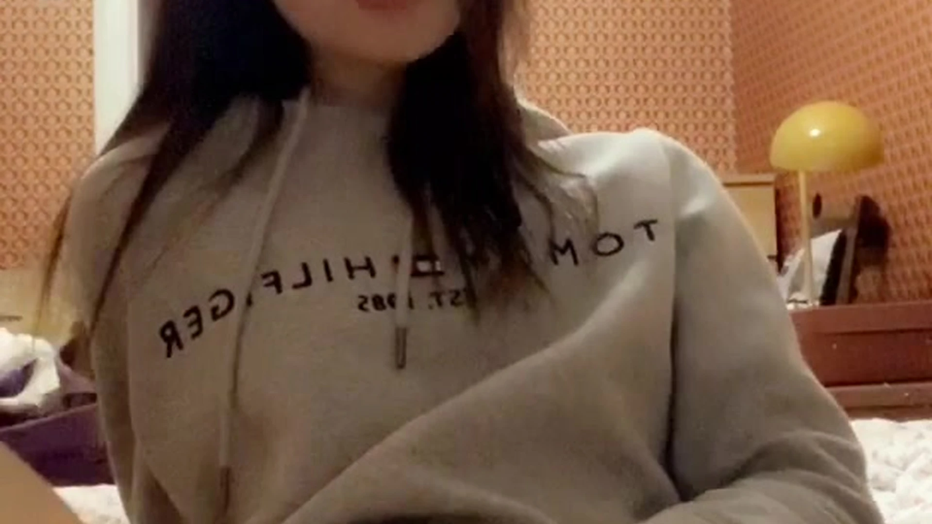 Exposed Natural Ellie Leen nude