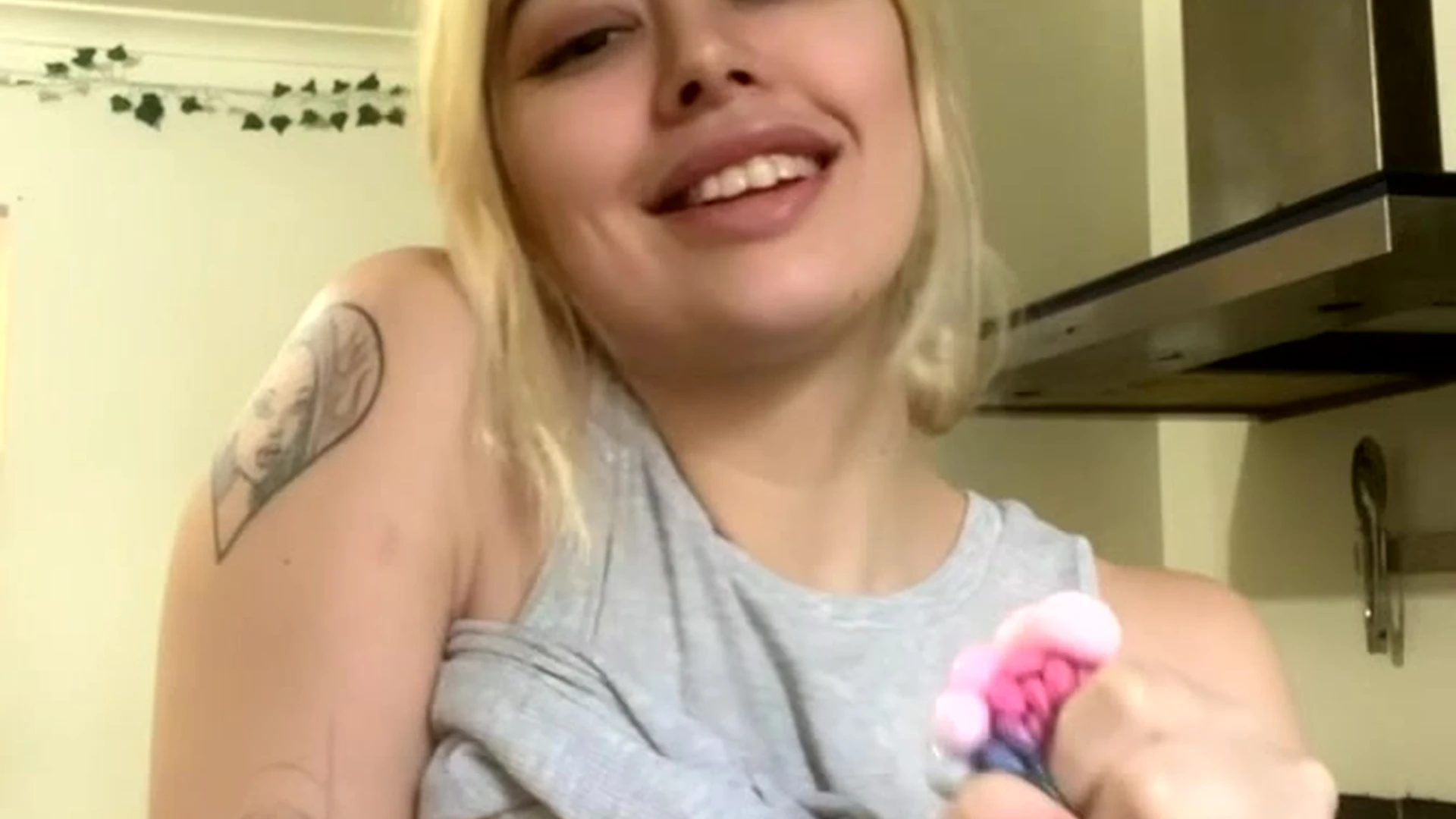 EPIC e-girl Natural boobies Bree Louise tits Video