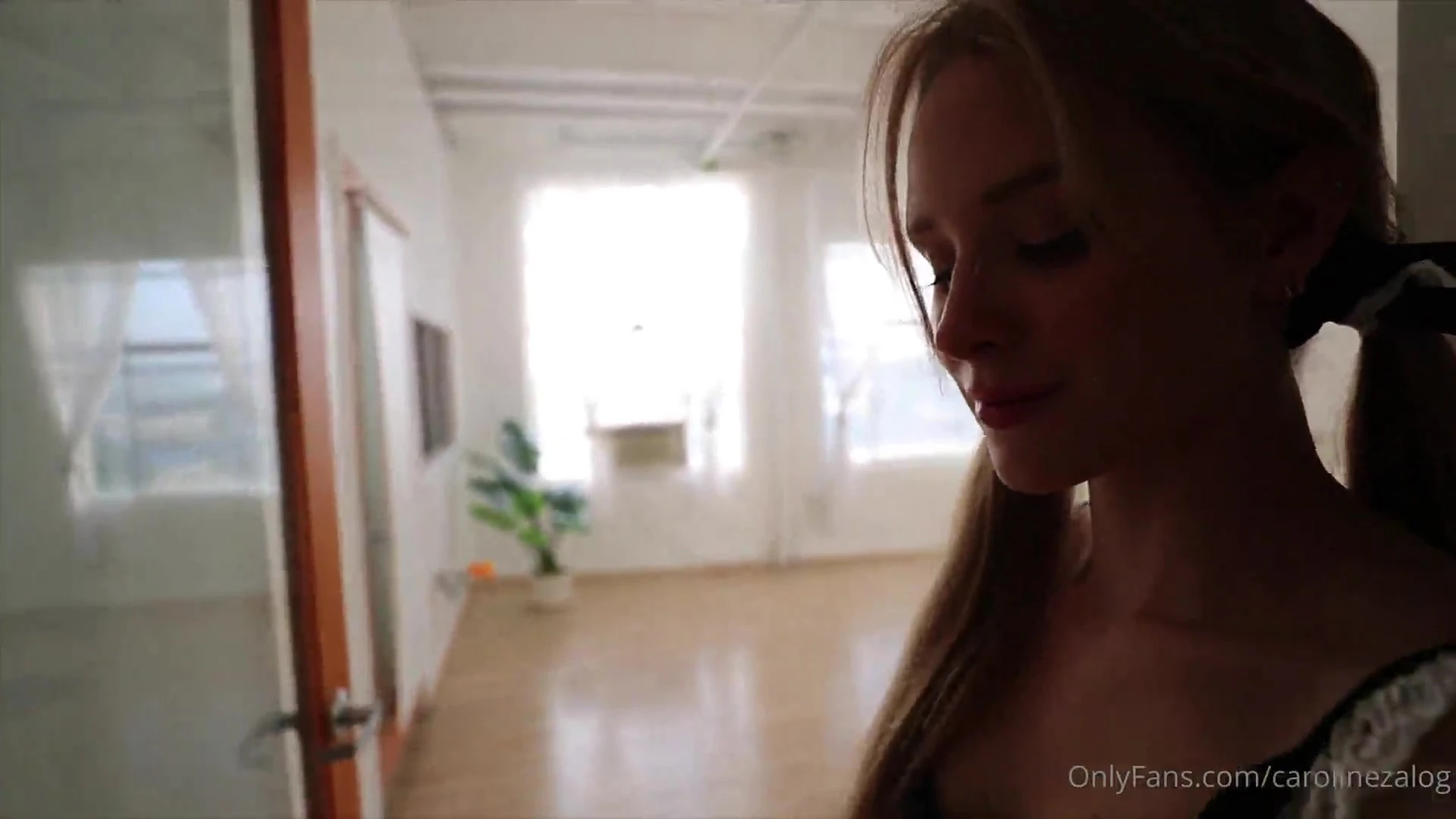 American Caroline Zalog Nude exposed private dm video