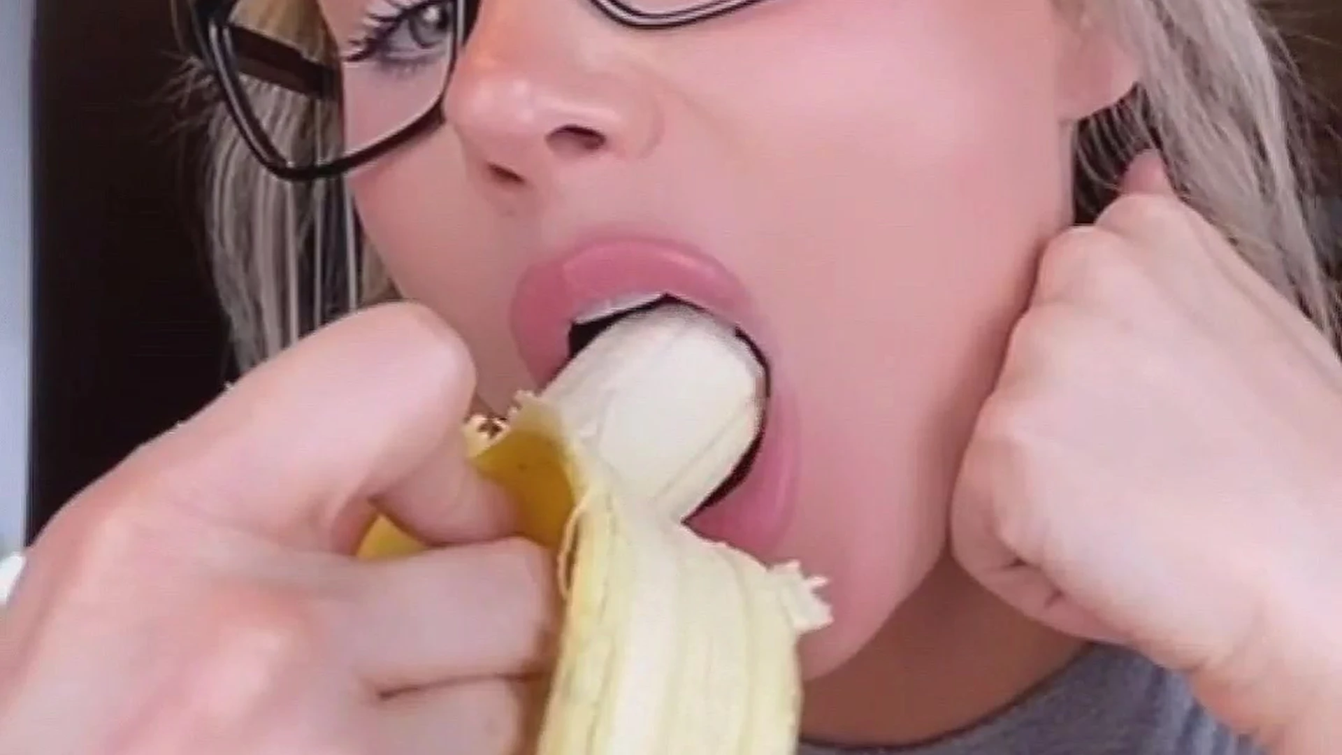 artistic Slut Sara Underwood nsfw EXPOSED