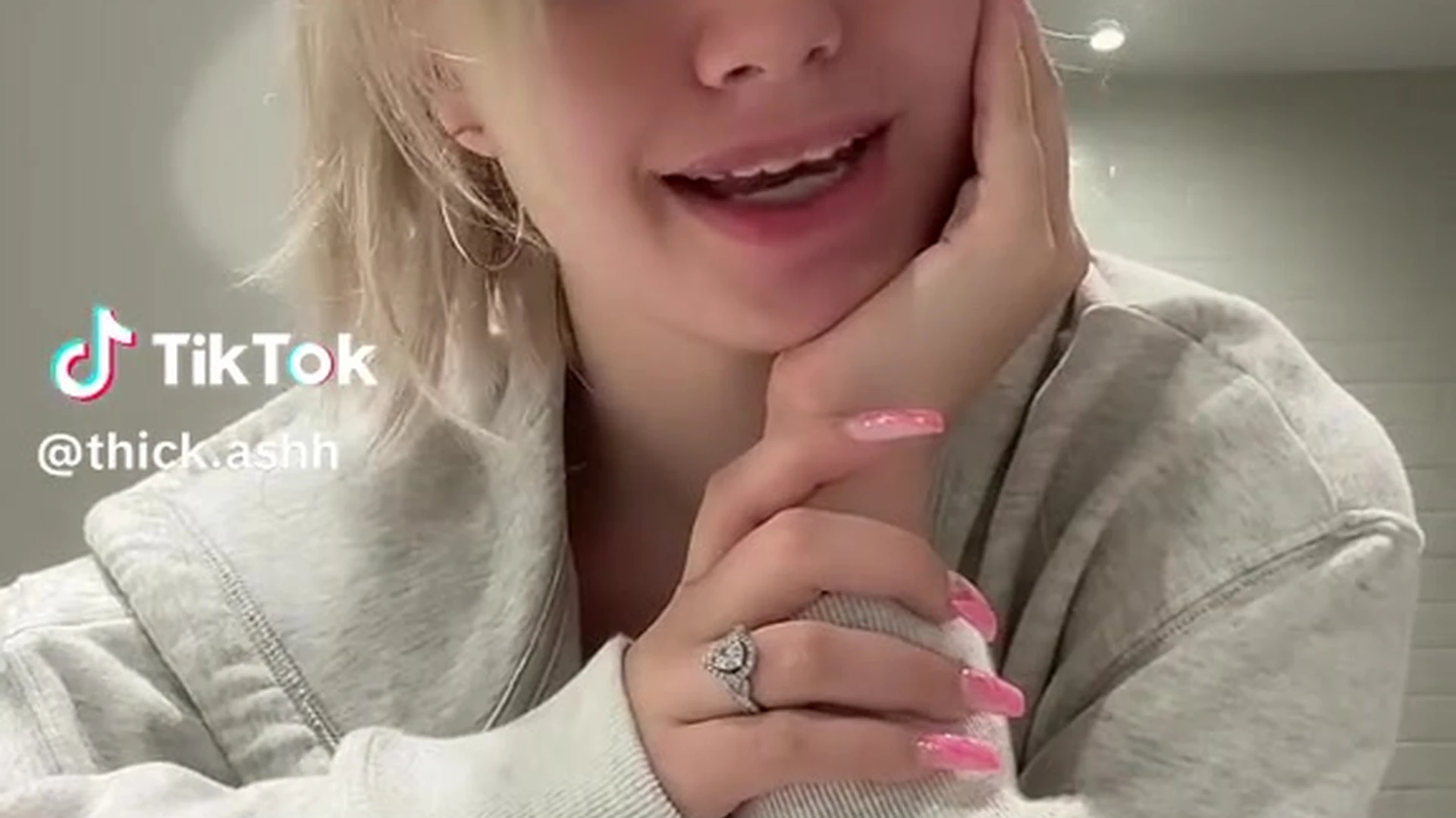 Confident  PAWG Sugarcakee anal Exposed