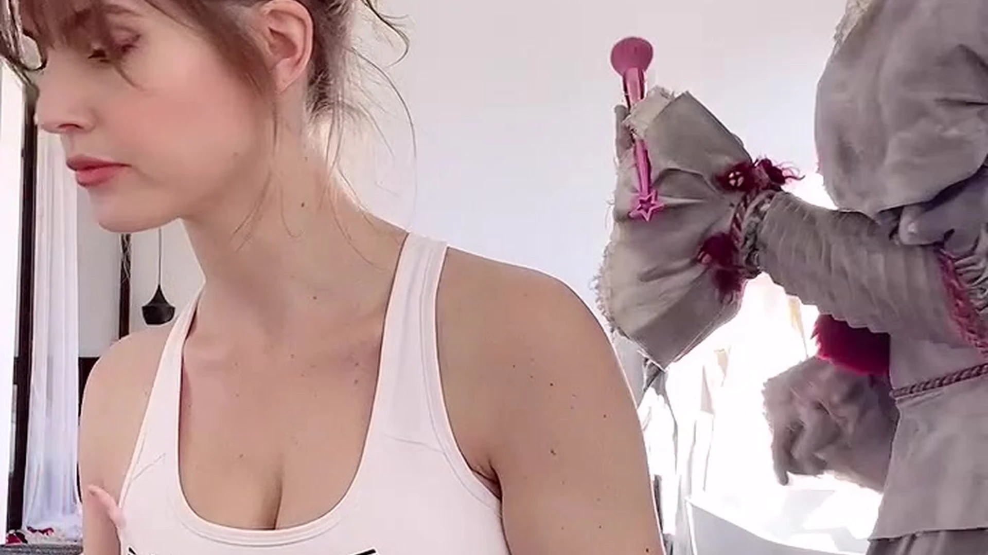 Sensational Babe Amanda Cerny sexy pic