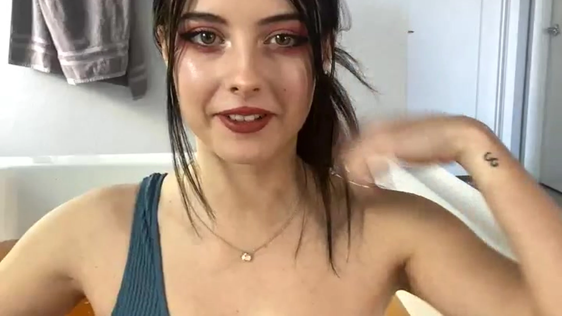 Exposed Tenacious Brunette Burch twins nude pics