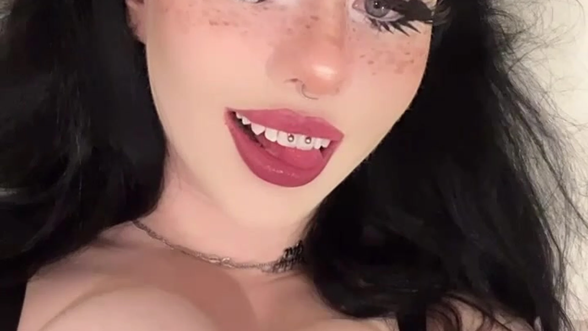 whore Big Ass Lara Rose tits