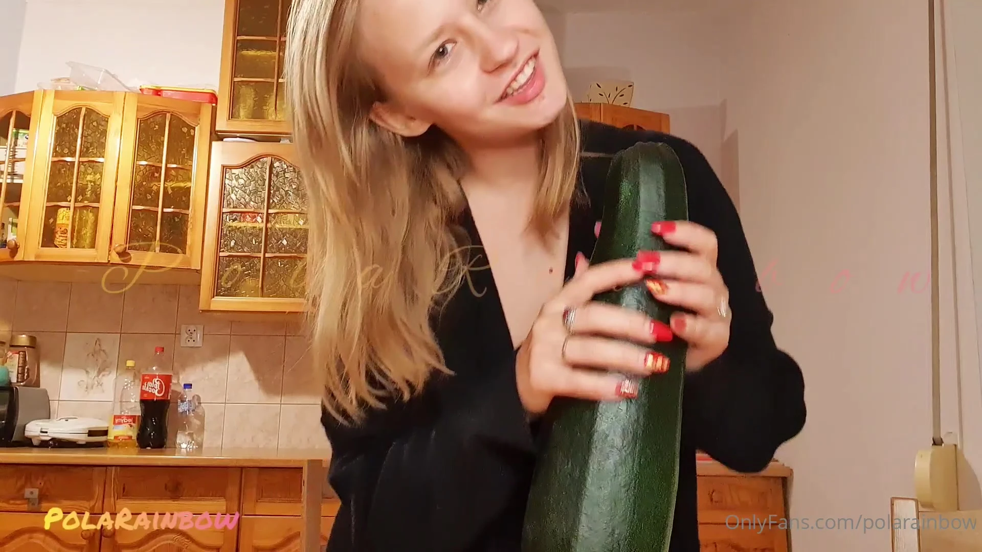 EPIC Shrewd Curvy PolaRainbow Fansly leak