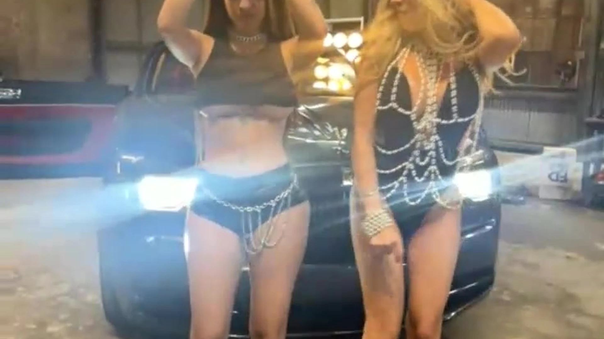 Dazzling  Cuban Malu Trevejo tits pic full vid EPIC