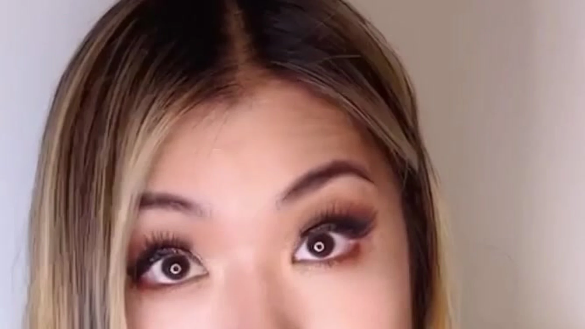 Exposed Dazzling  Petite Jiaoying Summers sexy EXPOSED