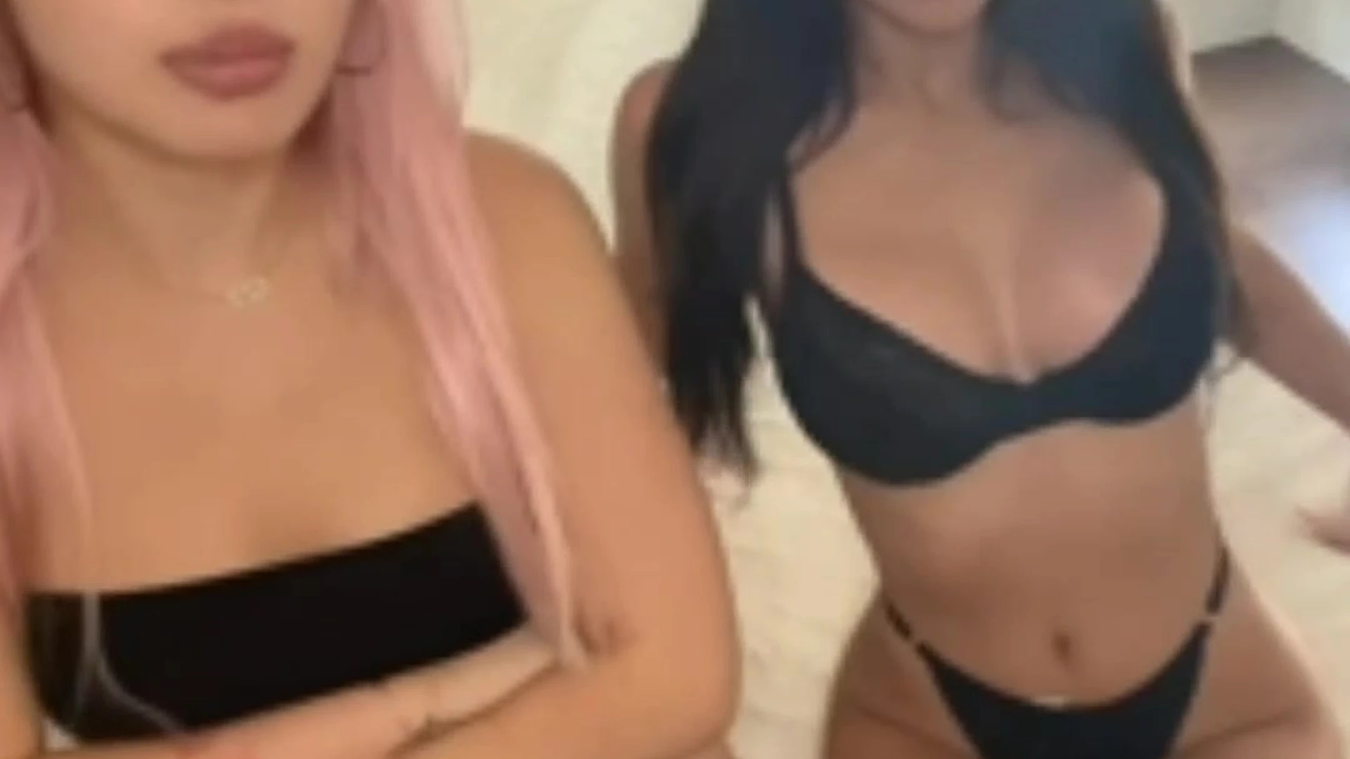 Busty diakimeko real name