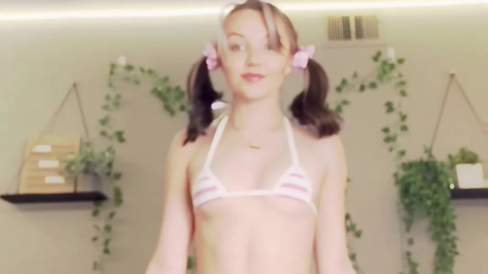 impressive Petite Sugarcakee boobs