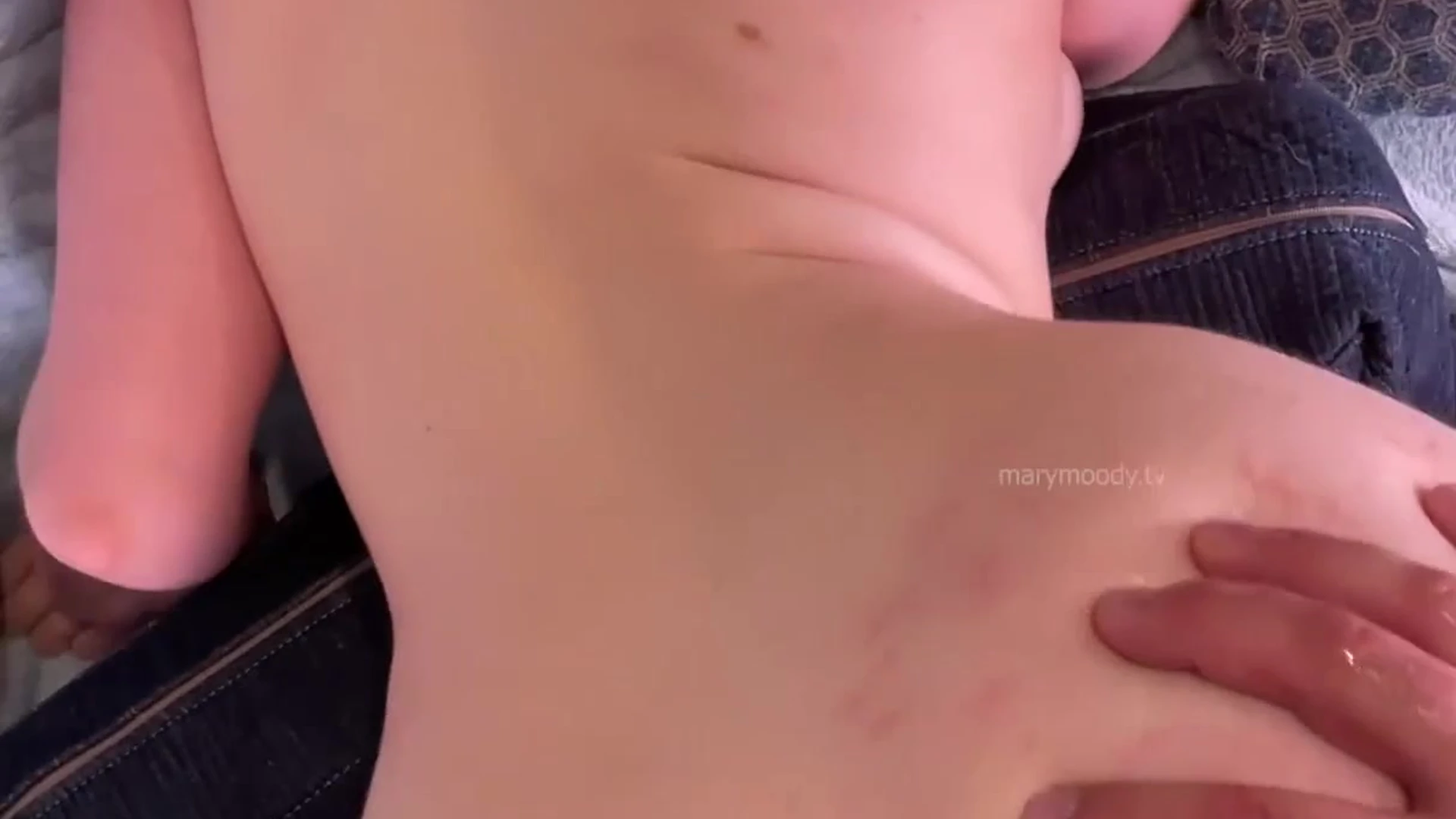 Sensational hotie American Mary Moody nude tits