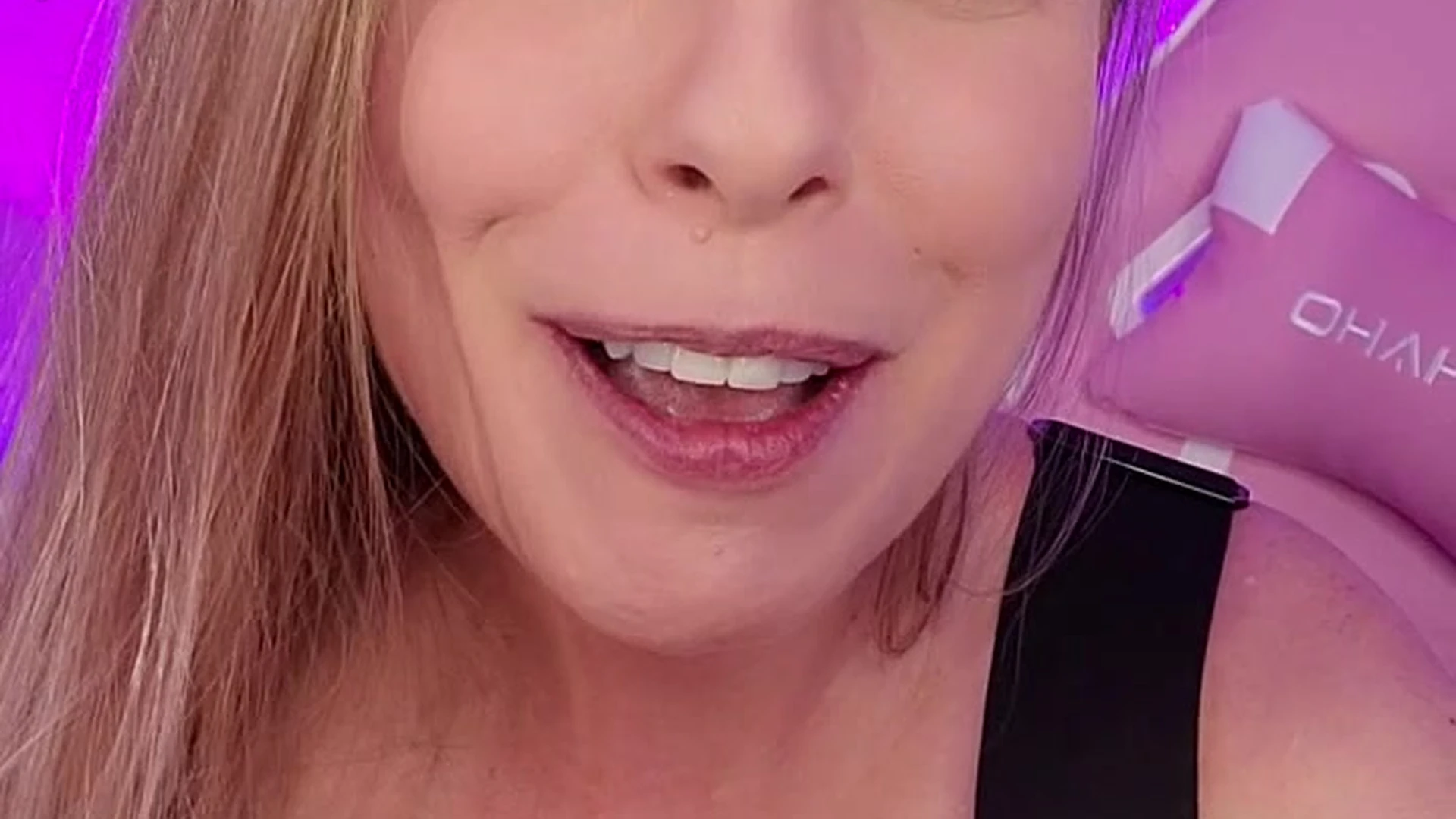 slutty bitch Big Boobs Britney Amber tits pic Exposed