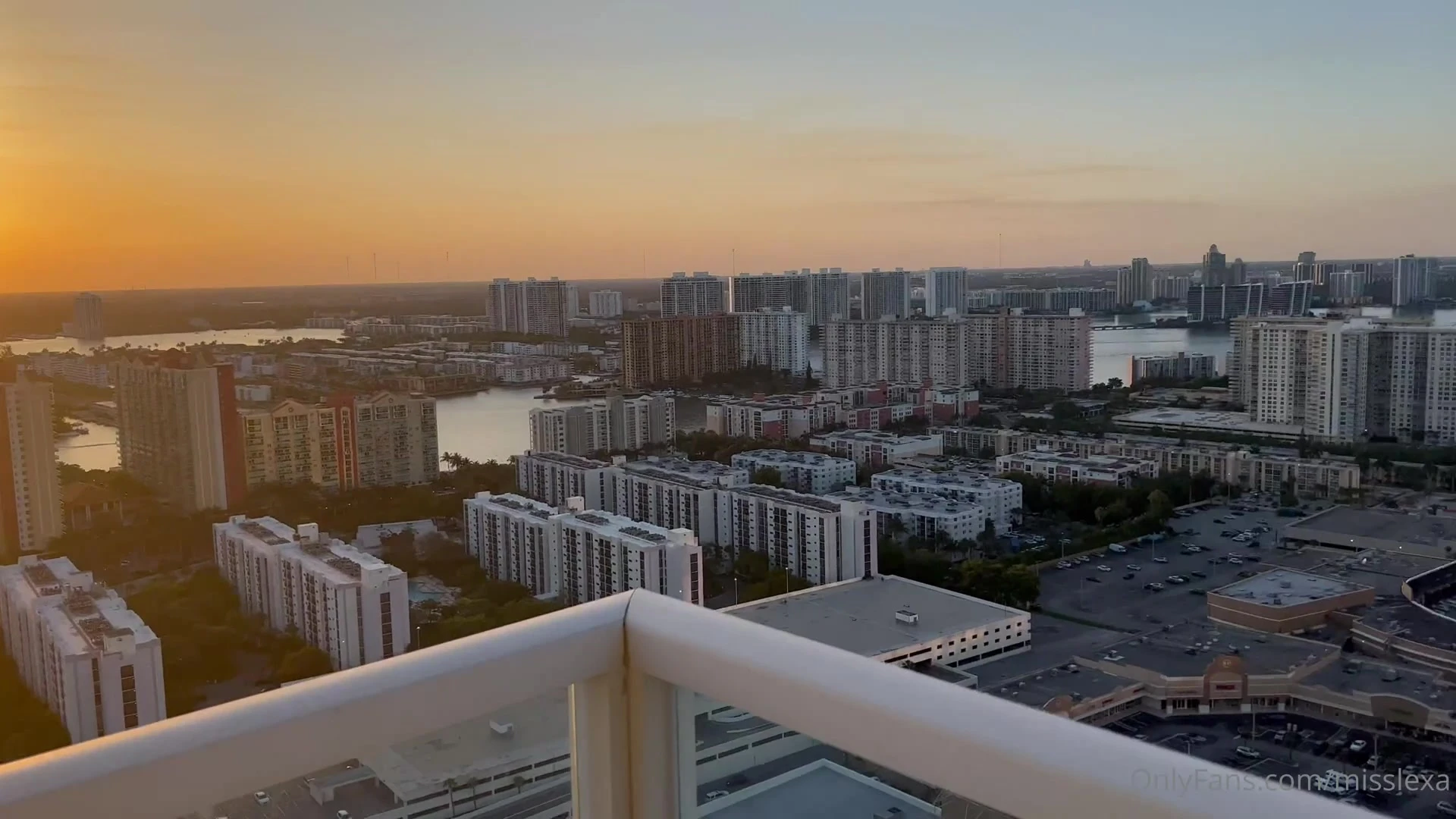 hoe Fake Boobs Miss lexa leaks