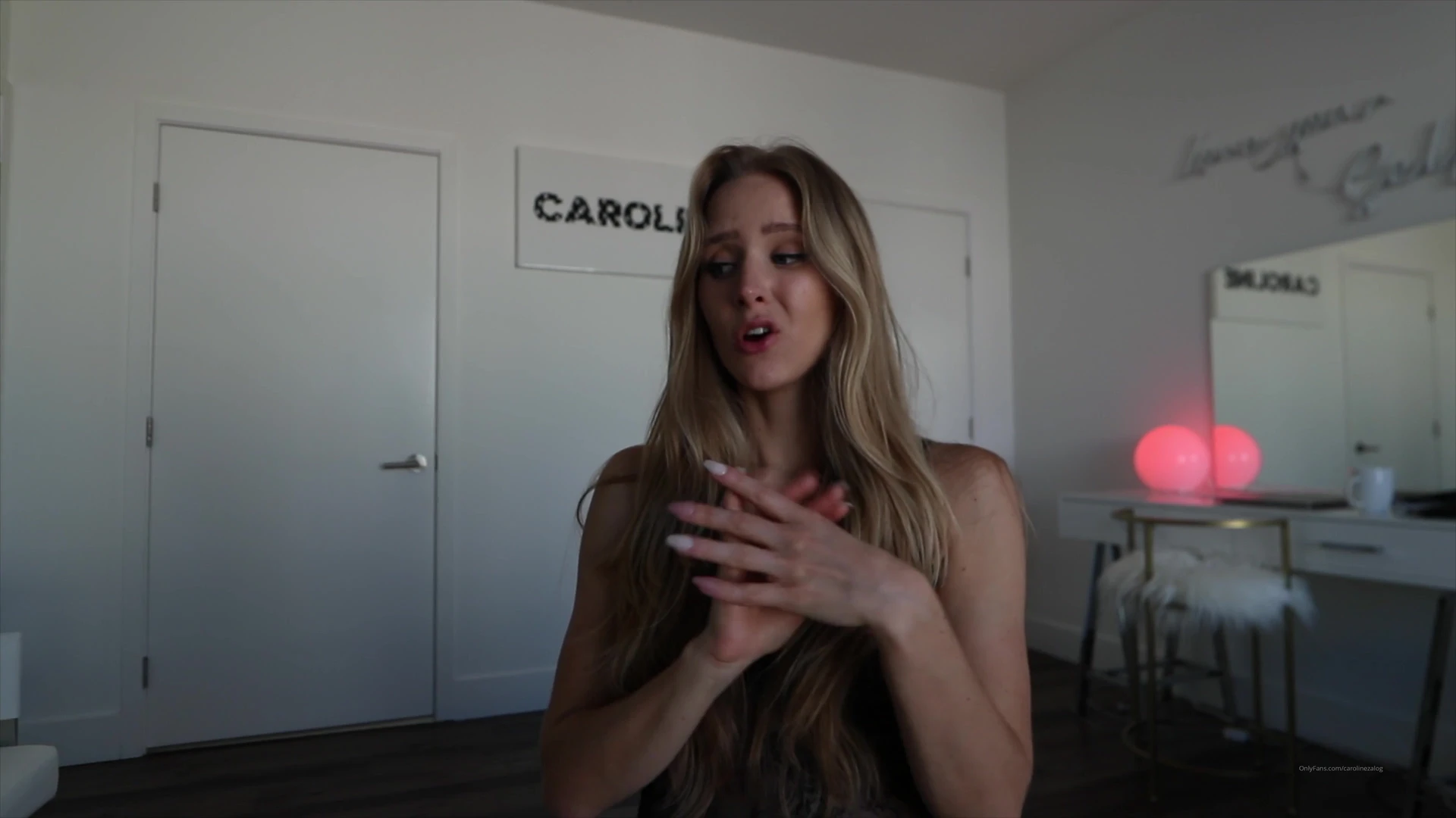 Exposed American Caroline Zalog onlyfans