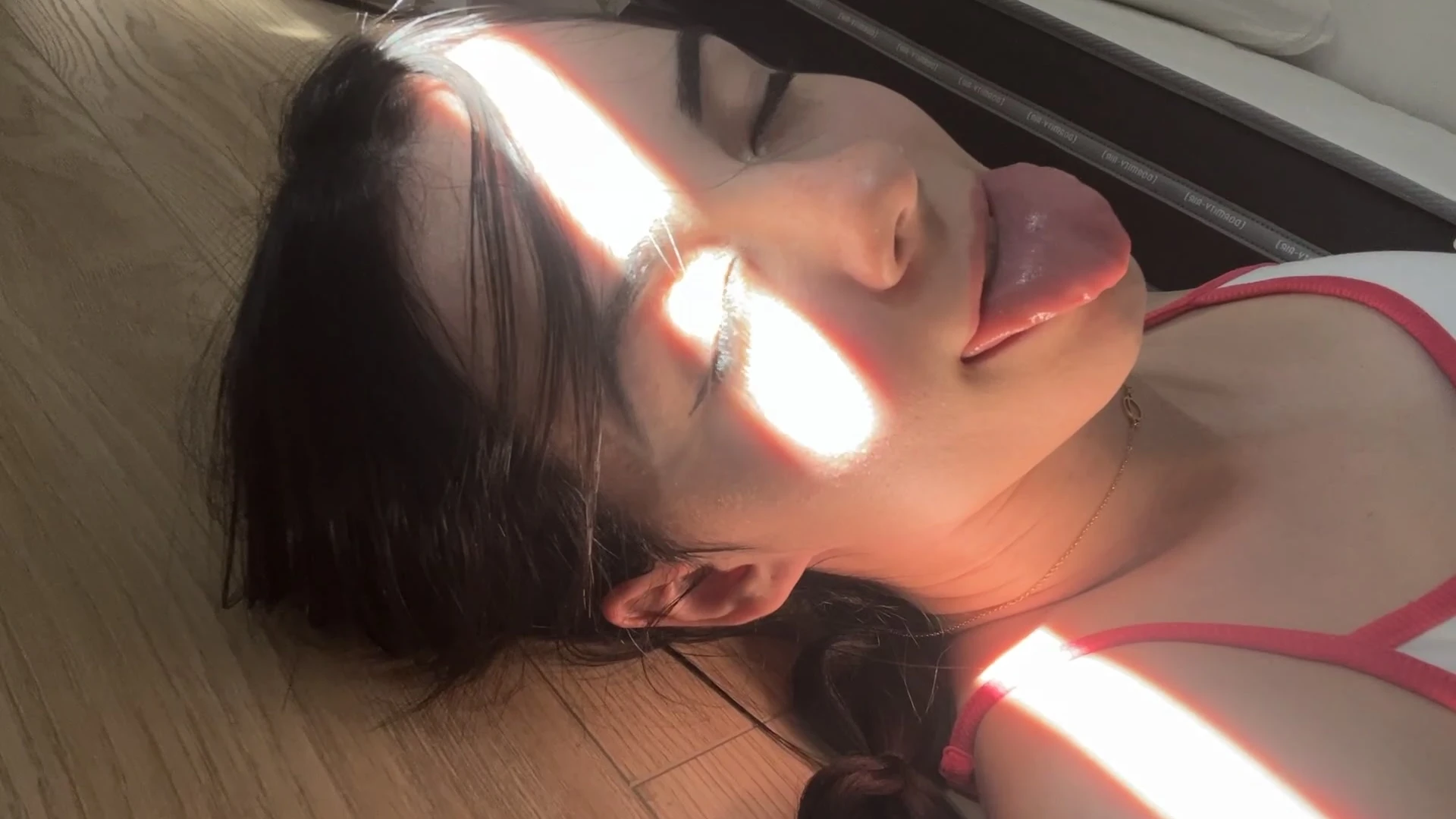 fuckdoll Curvy Sarah Roomie XXX Clip