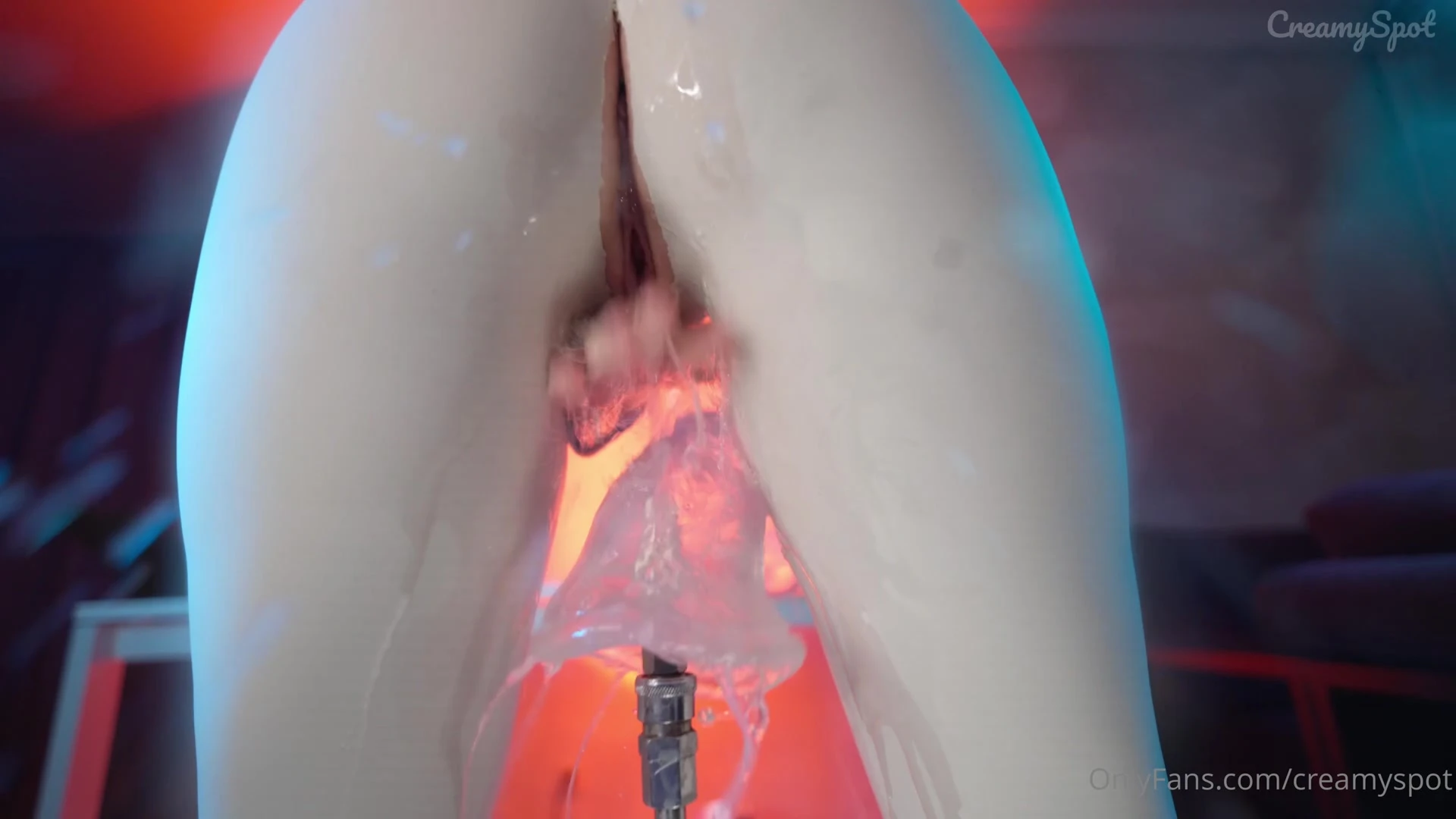 hot girl Dripping small tits creamyspot dildo